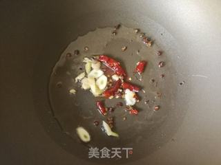 胡萝卜白菜烩豆腐皮的做法步骤：4