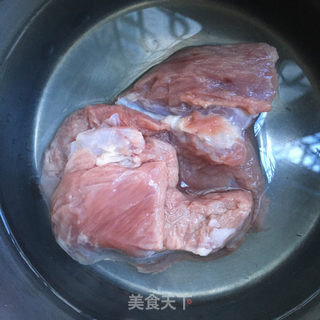 尖椒小炒肉的做法步骤：1