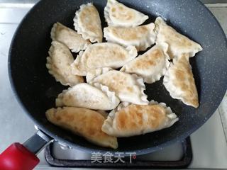 韩式泡菜猪肉煎饺的做法步骤:14