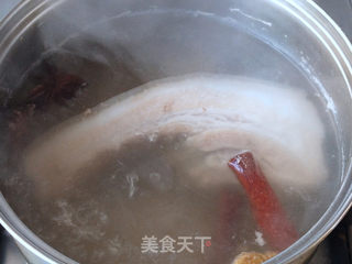 猪肉白菜炖粉条的做法步骤:2