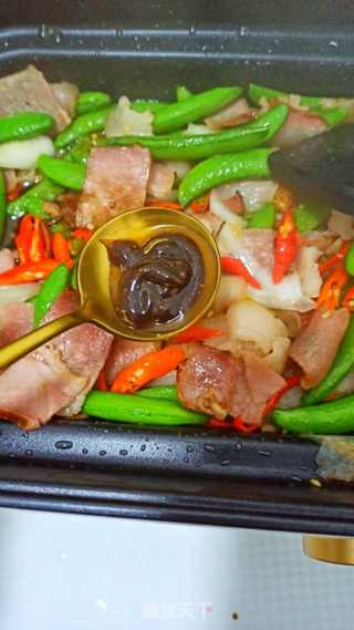 甜豆炒腊肉 (改良版)的做法步骤:11