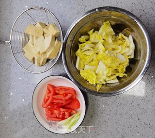 西红柿白菜炖豆腐的做法步骤:6