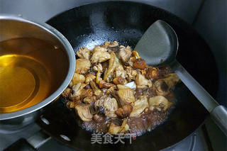 姬松茸焖鸡的做法步骤:7
