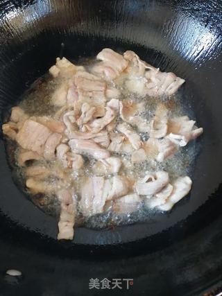 五花肉白菜香菇炖冻豆腐的做法步骤:3