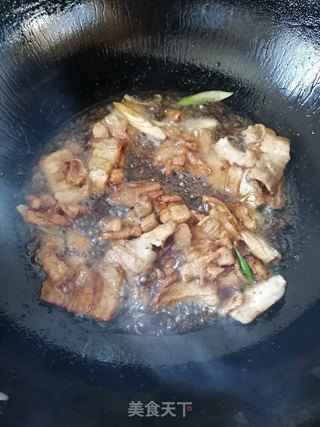 五花肉白菜香菇炖冻豆腐的做法步骤:4