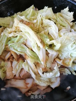 五花肉白菜香菇炖冻豆腐的做法步骤:7