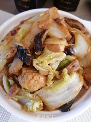 五花肉白菜香菇炖冻豆腐的做法步骤:11