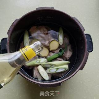 排骨炖大白菜的做法步骤:5