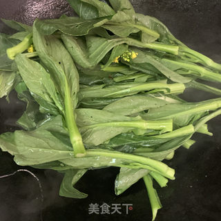 菜心炒腊肉的做法步骤：5