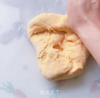 南瓜花朵馒头的做法步骤:7