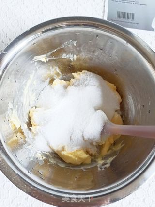 萌萌哒小蜜蜂饼干的做法步骤:2