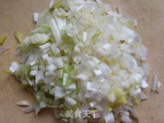 白菜猪肉饺子的做法步骤:2