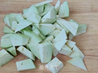 地三鲜的做法步骤:2