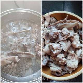 笋干焖鸭肉的做法步骤:2