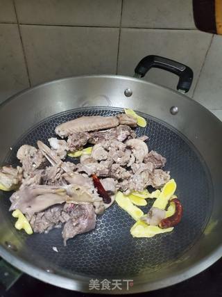 笋干焖鸭肉的做法步骤:6