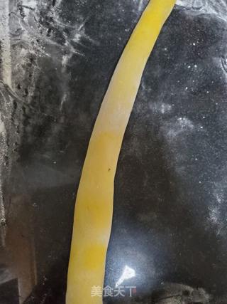 南瓜豆沙卷的做法步骤:6