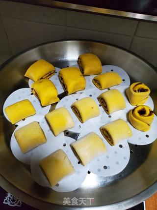 南瓜豆沙卷的做法步骤:8