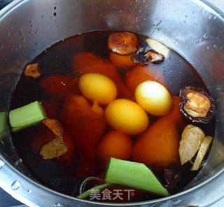 香菇炖鸡面的做法步骤:3