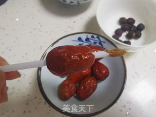紫米桂圆红枣粥的做法步骤:3