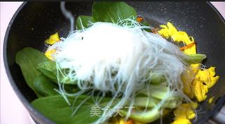 粉丝炒鸡蛋丨软嫩爽口,比吃肉菜还过瘾的做法步骤:6