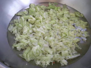 大白菜尾鸡蛋面汤的做法步骤:2