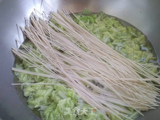 大白菜尾鸡蛋面汤的做法步骤:3