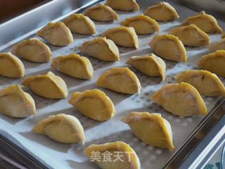 南瓜海麻线蒸饺,今儿立冬吃饺子了吗?的做法步骤:8