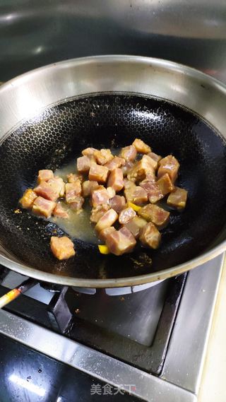 杏鲍菇炒牛肉粒的做法步骤:4
