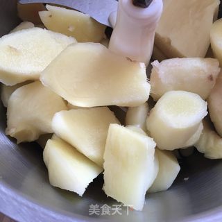 姜枣黑糖块的做法步骤：4