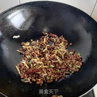 盐豆子炖豆腐的做法步骤:4