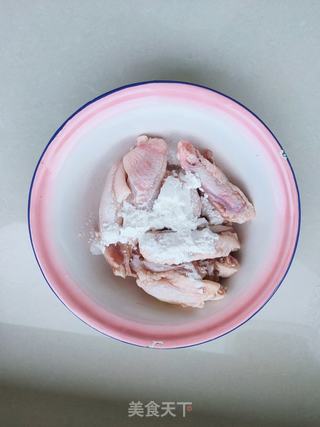 孜然、香辣鸡翅的做法步骤:2