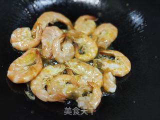 番茄土豆炒青虾的做法步骤：7