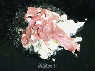 酸菜炒瘦肉的做法步骤：4