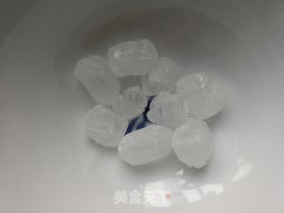 桂花冰糖鸡蛋荷包的做法步骤：2