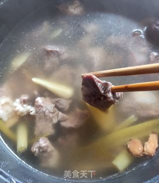 小青菜荷包蛋牛肉汤面的做法步骤:2