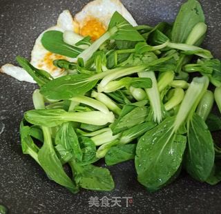 小青菜荷包蛋牛肉汤面的做法步骤:4