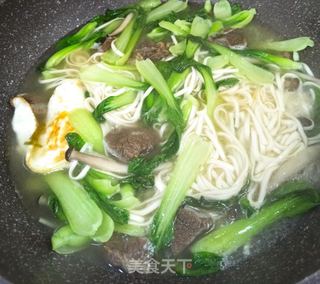 小青菜荷包蛋牛肉汤面的做法步骤:8
