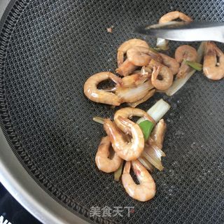 辣炒鲜虾盖南瓜面的做法步骤：10