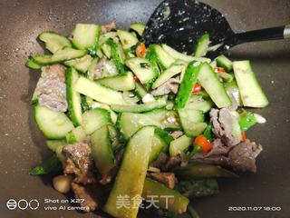 牛肉炒黄瓜的做法步骤：6