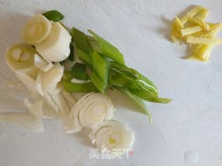 小炒五花肉的做法步骤:3