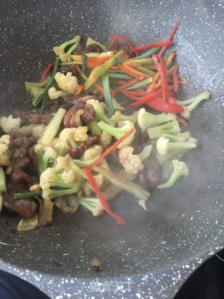 腊肠炒菜花的做法步骤：13