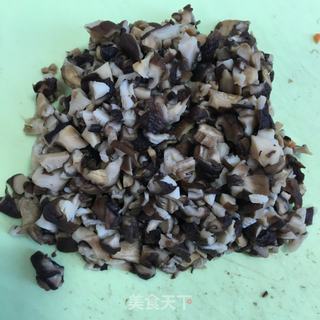 香菇肉末糯米饭的做法步骤：2