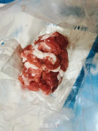 韭黄炒肉丝的做法步骤：1