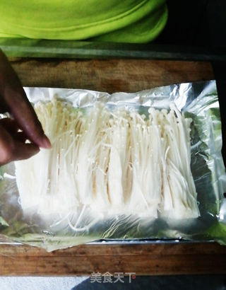 锡纸金针菇的做法步骤:3