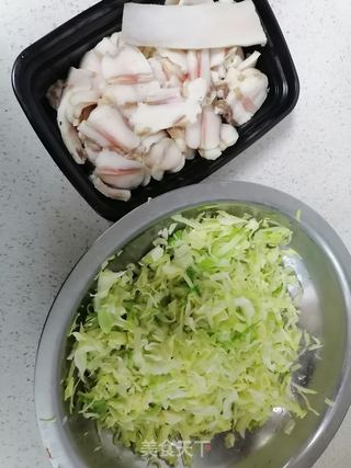 #咸肉炒牛心包菜的做法图解3