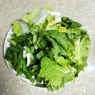 白菜鸡蛋煲的做法步骤:2