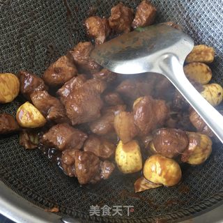 板栗烧梅花肉的做法步骤：13