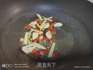 豆瓣酱烧香菇鸡肉的做法步骤：4