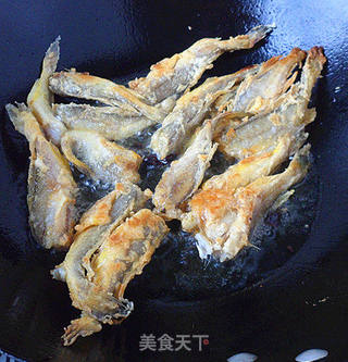 酱烧鲫头鱼的做法步骤:4