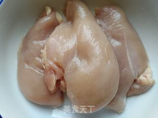 鸡肉丸子的做法步骤：1